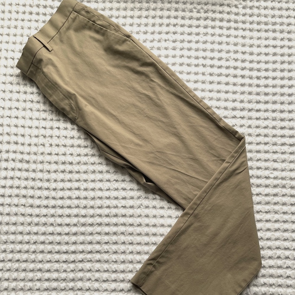 Pants, slim fit.